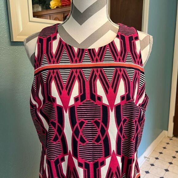 Crown & Ivy Navy/ Pink and White sleeveless Shift Dress - Picture 2 of 8